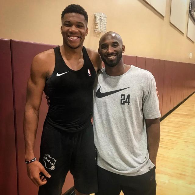 足球摄影的十个抓拍技巧（捕捉绿茵精彩：十条足球摄影要诀）