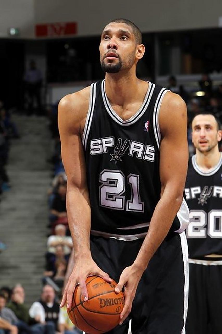 怒送37分！古巴男排输给自己 意大利挺进四强 米切莱托17分+绝杀（古巴男排怒赠37分自毁好局，意大利挺进四强，米切莱托17分完成绝杀）