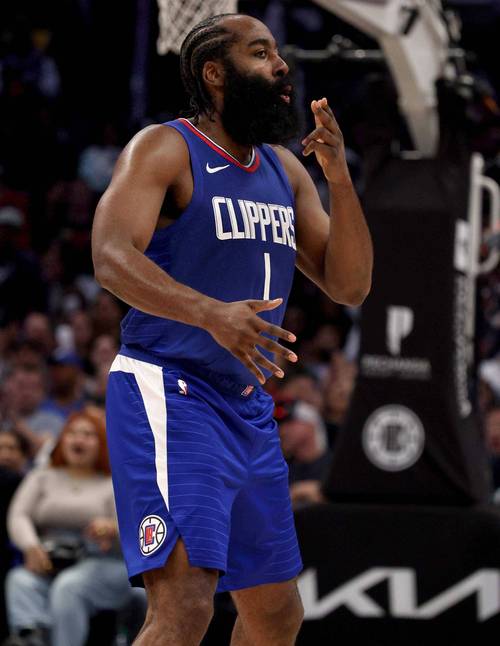 德天空：法比奥-席尔瓦对出场时间不满，考虑冬窗离开多特（德天空：法比奥-席尔瓦不满出场机会，或在冬窗寻求离开多特蒙德）