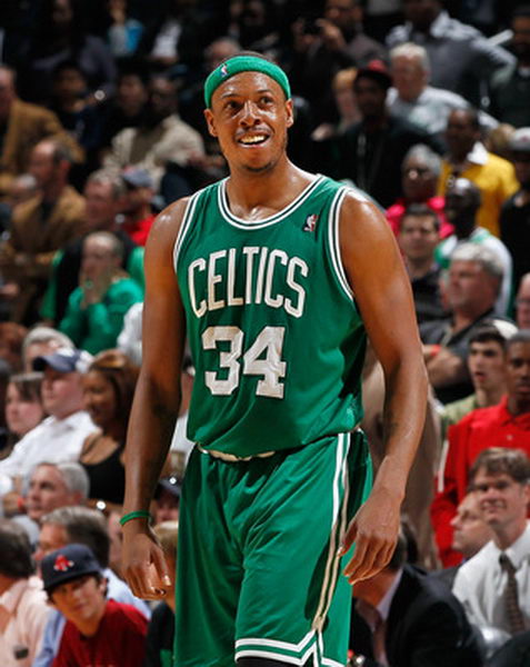 上一次对阵安哥拉：梅西斯卡洛尼替补登场，阿亚拉百场（回顾上次战安哥拉：梅西、斯卡洛尼替补亮相，阿亚拉迎来第100场）