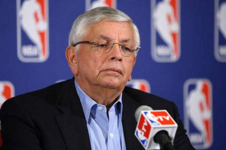 英超：曼联客场2-1击败莱斯特城（英超：曼联做客2-1战胜莱斯特城）