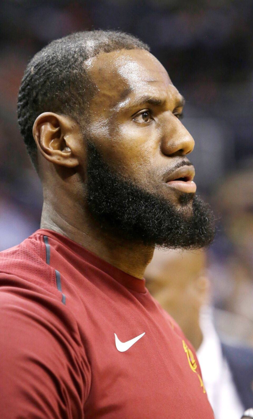 替补球员连续建功，证明球队深度（替补接连建功，凸显阵容厚度）