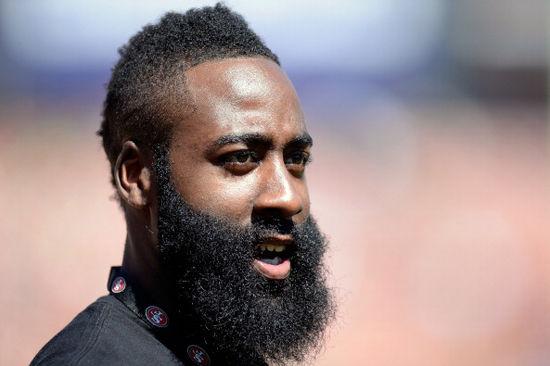 记者称阿隆索已被解雇只差官宣，阿韦洛亚或接任（媒体称阿隆索已下课待官宣，阿韦洛亚有望接任）