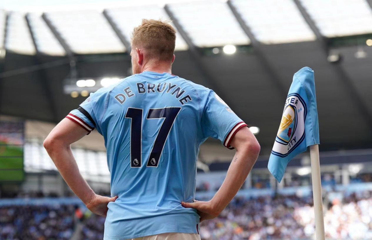 每体：阿劳霍大概率将在周中欧冠继续首发，加西亚代替孔德（每体：阿劳霍有望在周中欧冠继续首发，加西亚将出任孔德的位置）